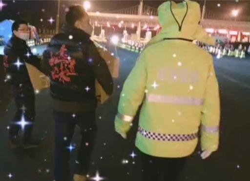 如意馄饨南通中专店为南通交警大队执勤人员送去爱心餐