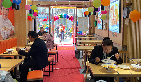 热烈祝贺湖北仙桃如意馄饨新城壹号新街店盛大开业！