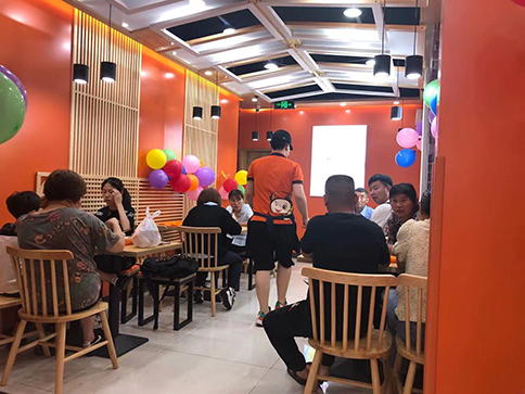 热烈祝贺湖北武汉如意馄饨燕岭店盛大开业！