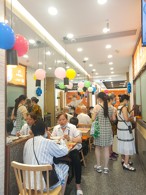 热烈祝贺湖北武汉如意馄饨新崇光时尚广场店盛大开业！