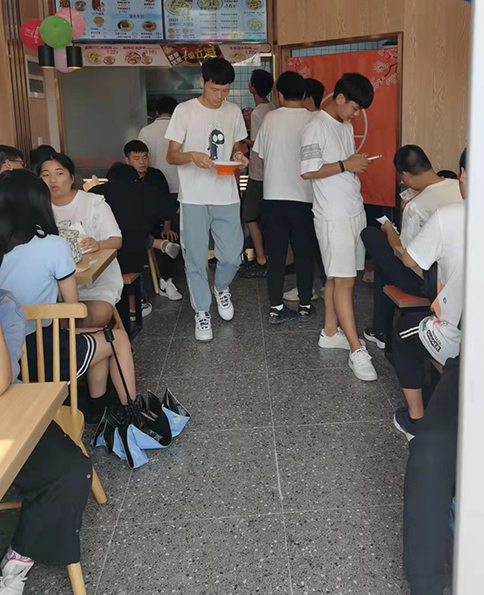 热烈祝贺湖北黄冈如意馄饨黄科何家湖校区店盛大开业！