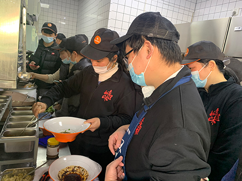 苏州如意馄饨二区吴江区红烧牛肉面、重庆小面、碗杂面新品集中培训并考核