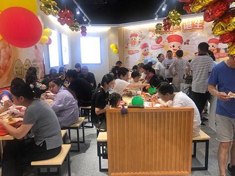 热烈祝贺如意馄饨无锡宜兴宝龙广场店盛大开业！