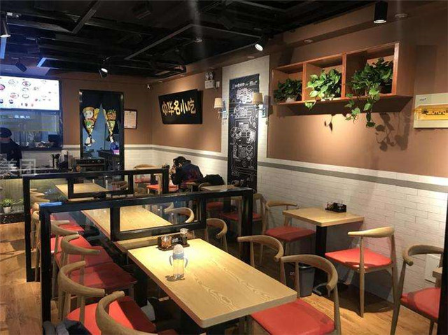 [餐饮店加盟品牌]真假李逵！创业者该如何选择餐饮品牌？